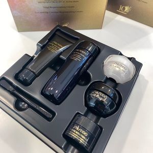 Shiseido 5pc Future Solutions skincare kit